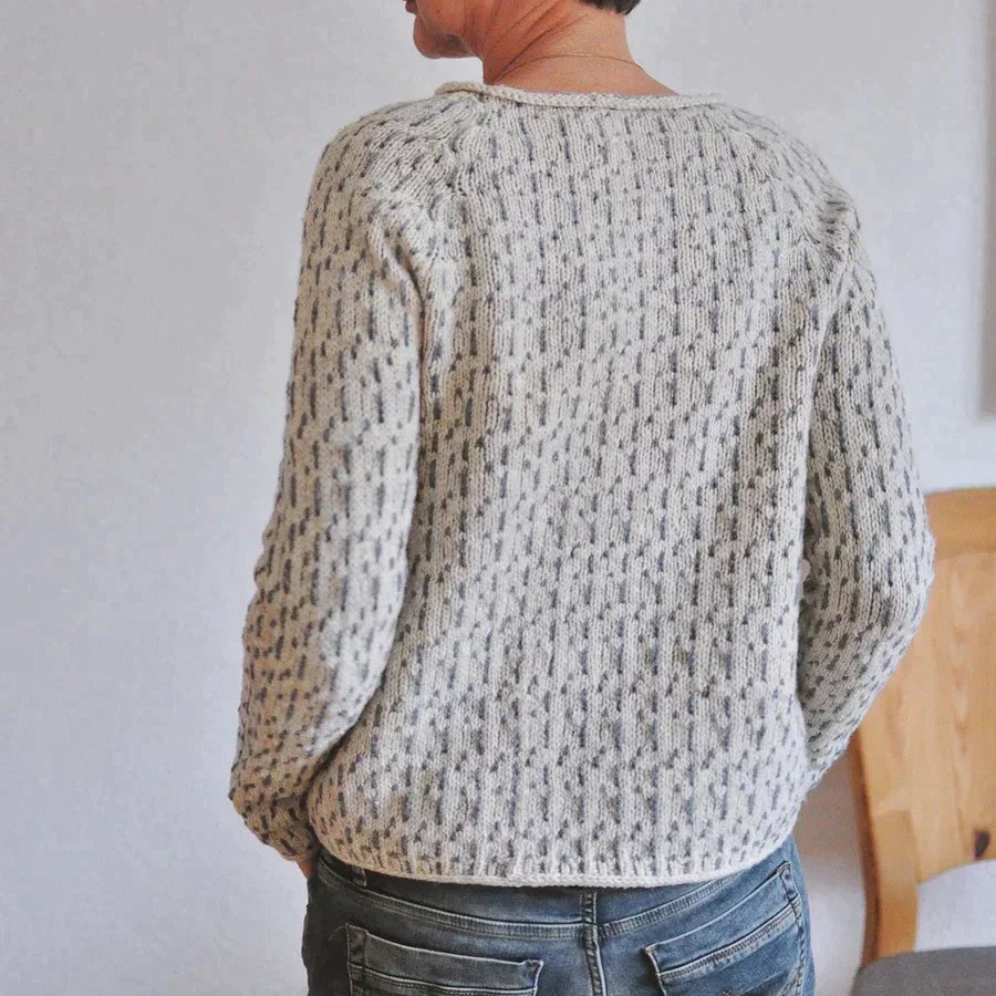 Damski Elegancki Sweter z Okrągłym Dekoltem Wykonany z Wysokiej Jakości Włókien Syntetycznych