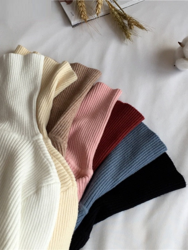 Sweter Damski Stylowy z Miękkiego Materiału z Unikalnym Wzorem