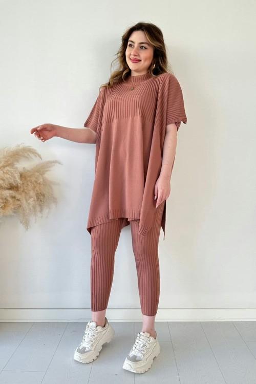 Komplet Damski Elegancki Dres z Wygodnym Fasonem i Miękkiej Dzianiny