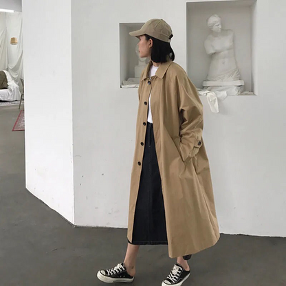 Damski Stylowy Wysokiej Jakości Trenchcoat z Oversized Pasformą z Klaszyczną Knapą