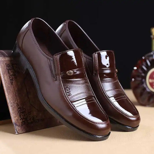 Męskie Eleganckie Skórzane Loafery z Błyszczącym Wykończeniem