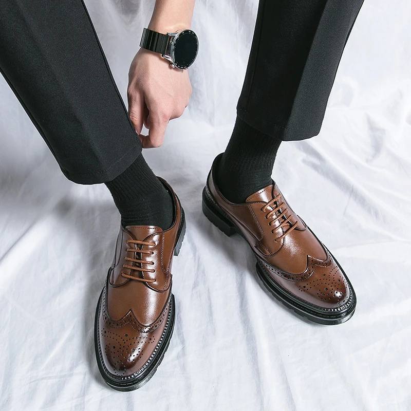 Męskie Eleganckie Skórzane Buty z Wingtip Brogue z Solidną Podeszwą