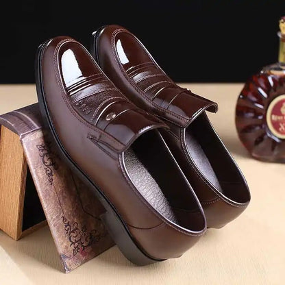 Męskie Eleganckie Skórzane Loafery z Błyszczącym Wykończeniem