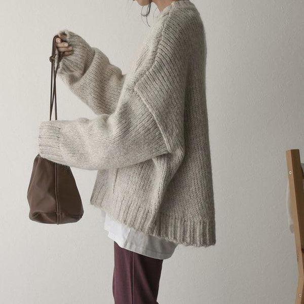 Damski Nowoczesny Akrylowy Sweter z Kieszeniami z Eleganckim Wykończeniem