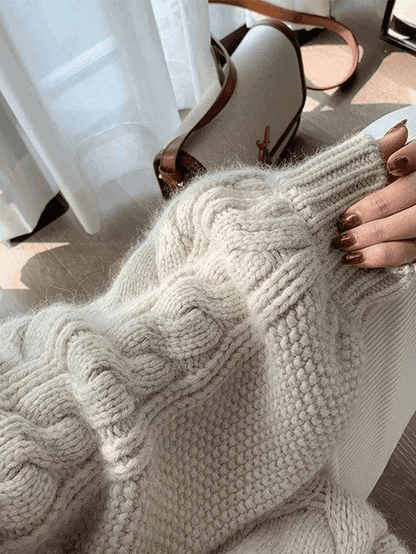 Kobiecy Stylowy Sweter Oversized z Oryginalną Teksturą i Luźnym Krojem
