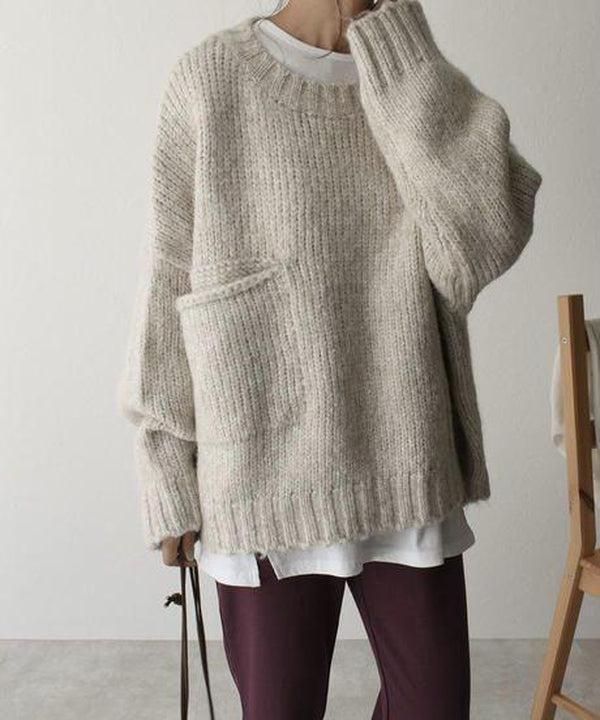 Damski Nowoczesny Akrylowy Sweter z Kieszeniami z Eleganckim Wykończeniem