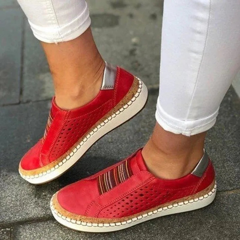 Damskie Loafersy z Perforowaną Cholewką