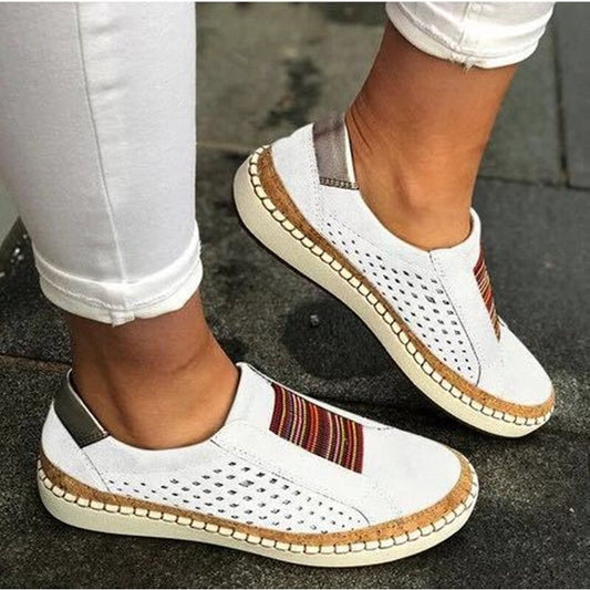 Damskie Loafersy z Perforowaną Cholewką