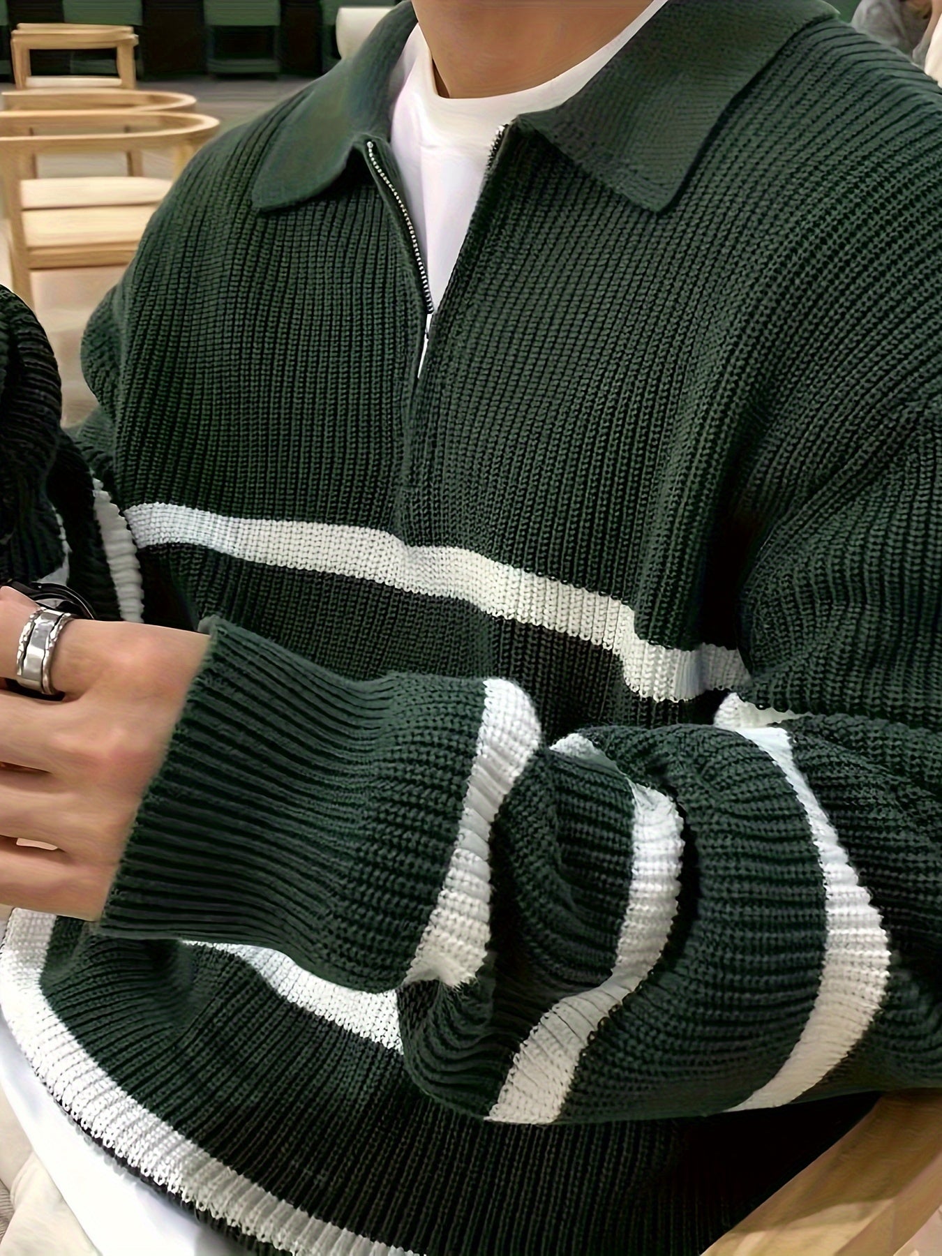 Męski Stylowy Akrylowy Sweter z Półzamkiem w Paski