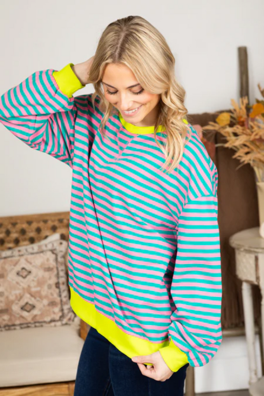 Damski Stylowy Oversized Sweter z Paskami i Kontrastowymi Krawędziami
